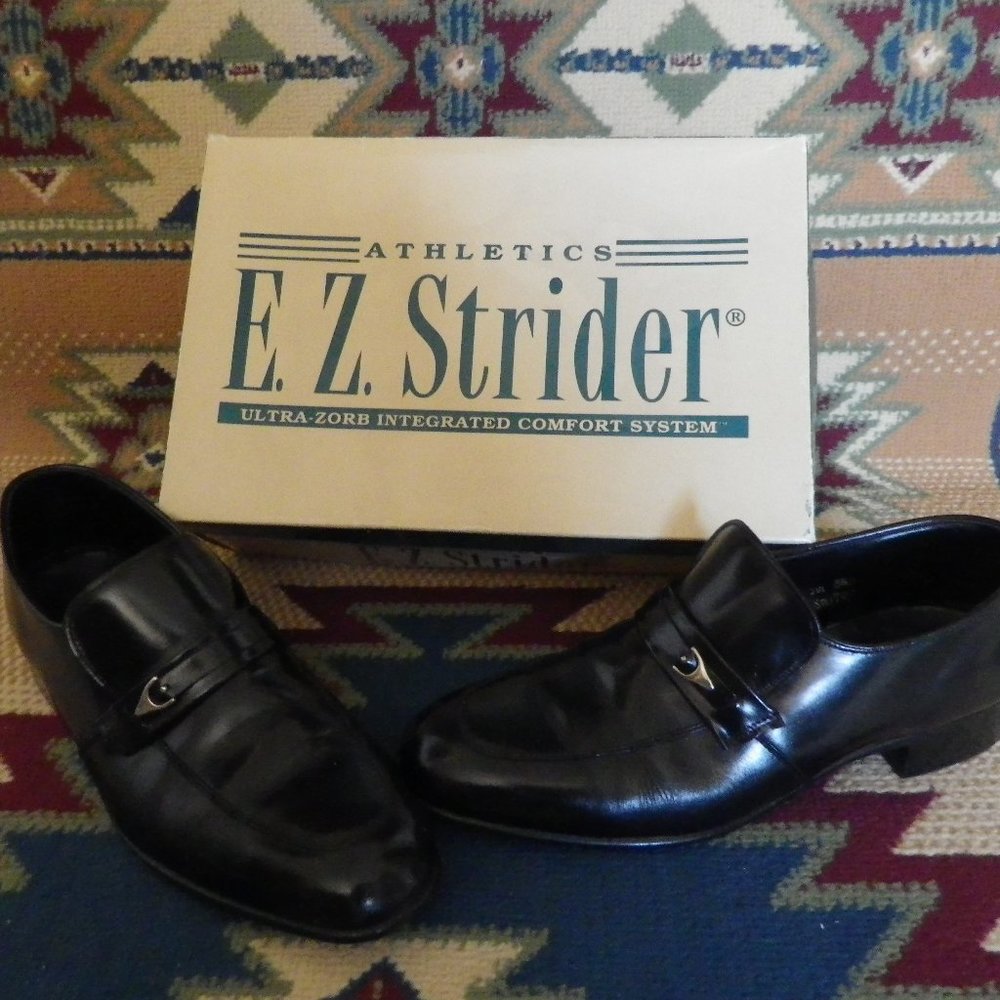 Men's E.Z. Strider dress black shoes size 8 1/2